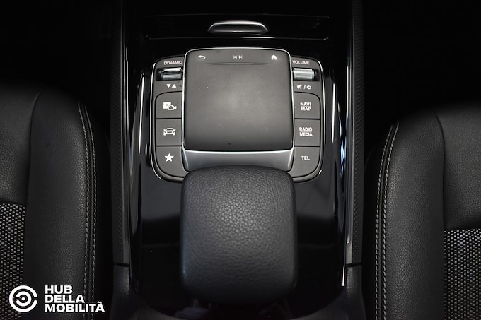 MERCEDES-BENZ GLA 180 Automatic Business Extra